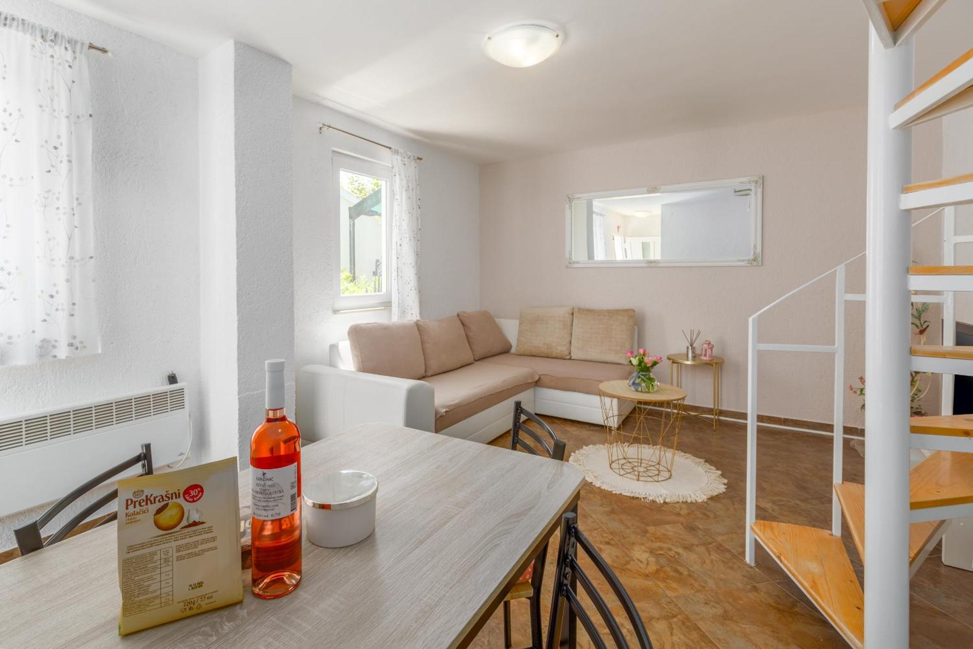 Apartment Leni Near Beach Poreč Eksteriør bilde